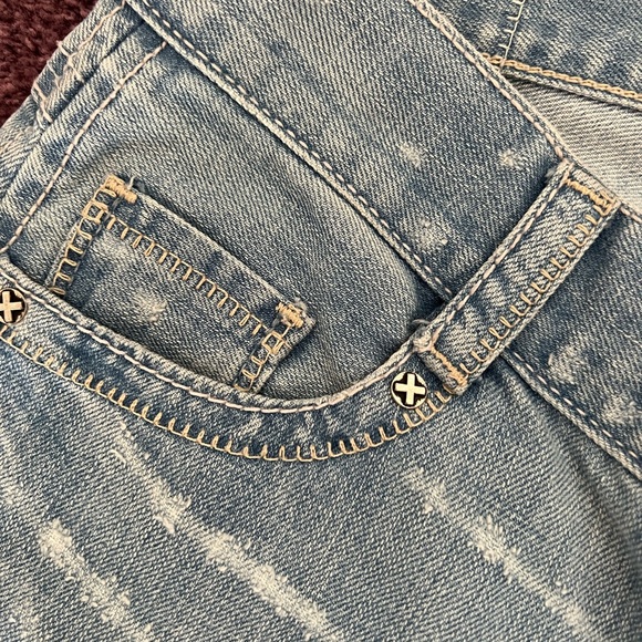 Tag Designer Jeans - Picture 10 of 10